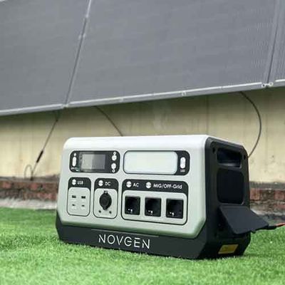 2048WH 2200W 발코니용 휴대용 태양 에너지 저장 발전소